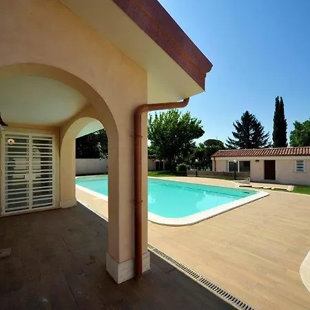 Swimmingpool * Rome